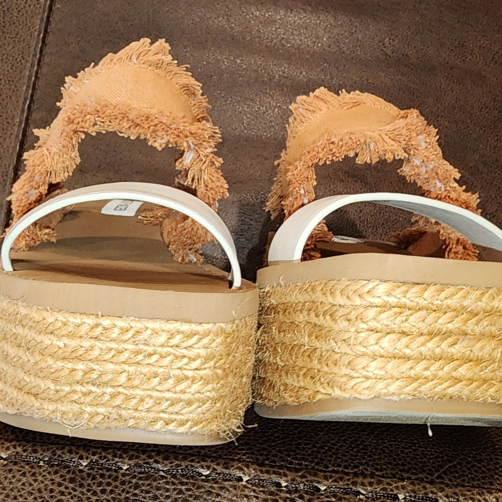 Steve Madden Tan Wedges Worn Once - Picture 4 of 6